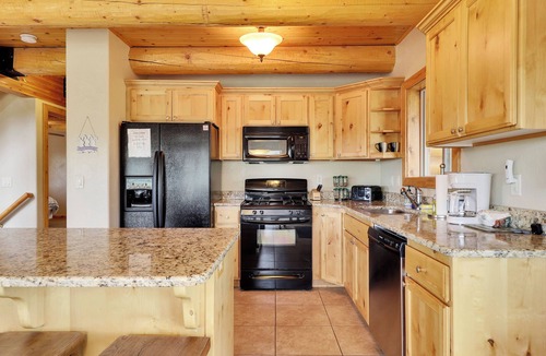Brian Head Cabin | Ski View Cabin 4BR Retreat Near Brian Head Resort