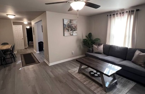 Rockingham Apartment | Skipper 2: Chic 1-bedroom apartment with AC, WiFi in charming Rockingham