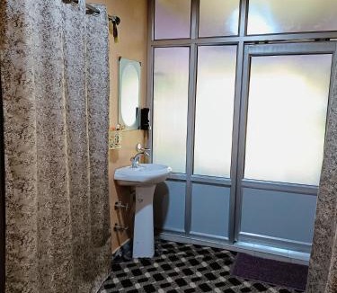 Leh Apartment | Skitsal