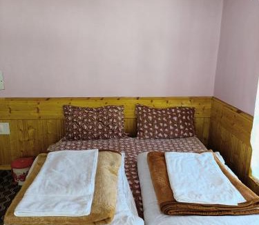 Leh Apartment | Skitsal