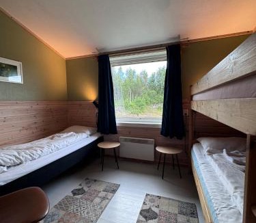 Lenvik Hostel | Skoghus