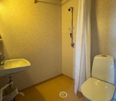 Lenvik Hostel | Skoghus