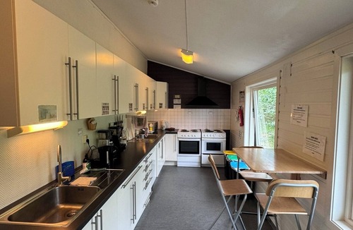 Lenvik Hostel | Skoghus