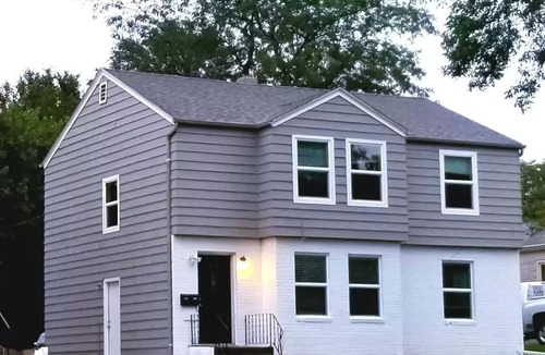 Sioux Falls Apartment | Skots Villa Bottom East. Centrally located near Sanford Medical Center & Midco.