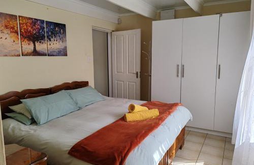 Rooihuiskraal Apartment | Skuinslê