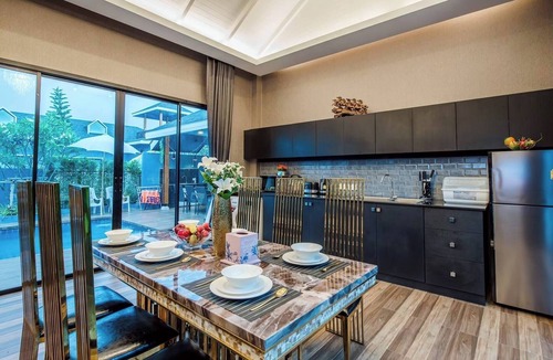 Kao Yai Villa | Sky Blue Private Pool Villa, Near Cham Am Beach
