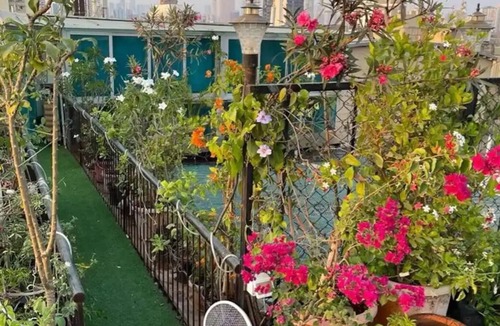 Azad Maidan Apartment | Sky Dream nest