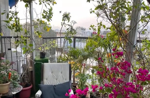Azad Maidan Apartment | Sky Dream nest