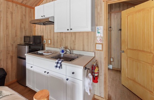 Coram Cabin | Sky Eco - Wolf Den Cabin