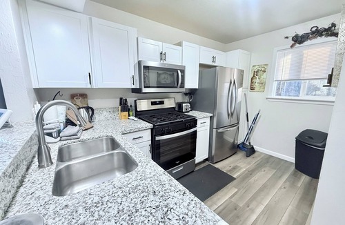 Upper Kingsbury Condo | Sky-High Tahoe Retreat: 3BR/1.5BA w/Valley Views Near Ski Slopes & Lake