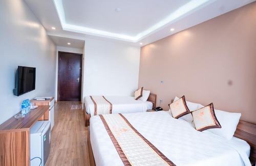 Uong Bi Hotel | Sky hotel
