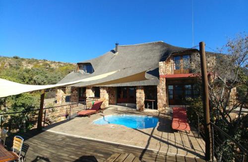 Hartbeespoort Cabin | Sky Lodge