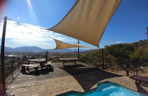 Hartbeespoort Cabin | Sky Lodge