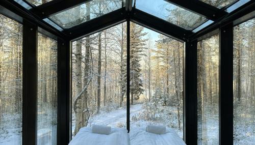 Sonka Ski Chalet | Sky Lodging - sleeping under the stars - private cottage