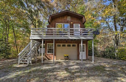 Almond Apartment | ‘Sky Loft’ Bryson Studio: 1 Mi From Fontana Lake!