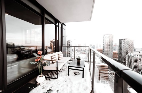 Connaught Apartment | Sky Palace | Downtown Luxury Apartment Pool Gym