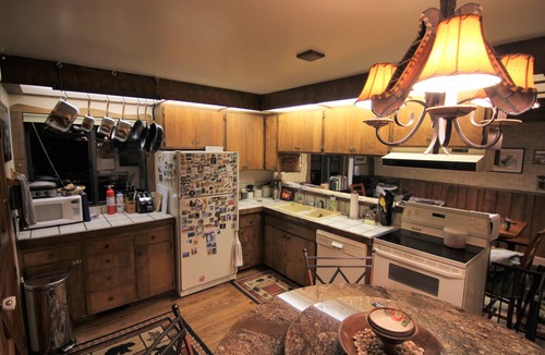 Skykomish Ski Chalet | SKY RIVER CHALET- ON THE RIVER WITH A VIEW OF THE MOUNTAINS & NEARBY HIKING