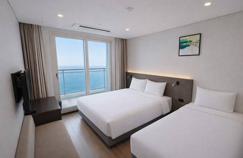 Yeongjong-dong Hotel | Sky Stay
