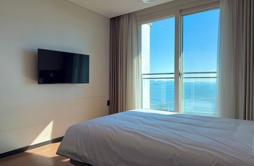 Yeongjong-dong Hotel | Sky Stay