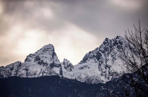 Mitterbach Apartment | Sky, stone pine & mountains - your wellness oasis with its own sauna in Berchtesgaden