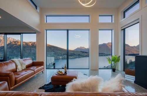 Frankton Villa | Sky Villa A