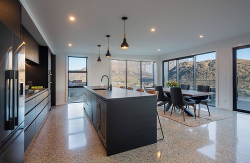 Frankton Villa | Sky Villa A