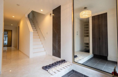 Nishi Apartment | Sky Villa Kujo