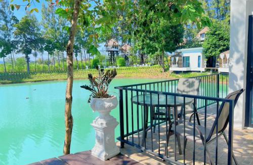 Khanong Phra House | SkyBird Lake View Resort Khaoyai
