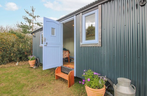 Knowbury Cottage | SKYE, pet friendly, with a garden in Clee Hill