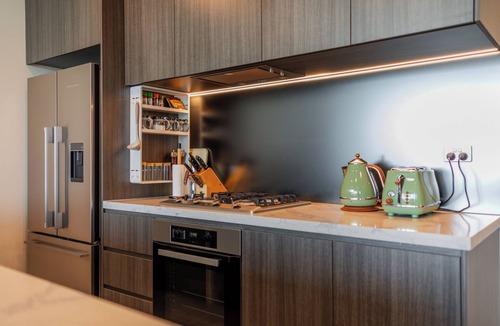 Lidcombe Apartment | SkyHaus - City & Fireworks View 2 Bed Apartment