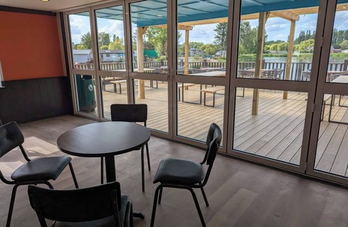 Great Billing Cottage | SKYLIGHT STARGAZER - BILLING AQUADROME in Billing Aquadrome Holiday Park
