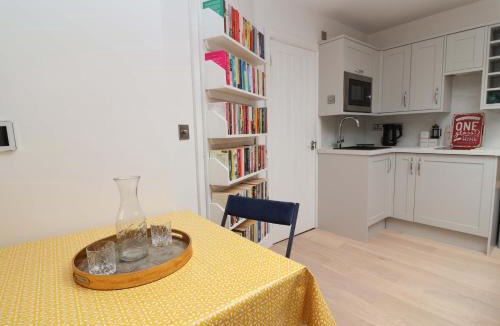 Hoole House | Skylights