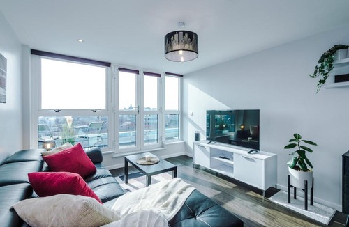 Nottingham City Centre Apartment | Skyline 2BD 2BA Central Nottingham Free Parking