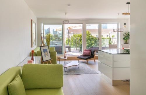 Kaisermuhlen Apartment | SkyLine Apartment mit Terrasse close to Lakes