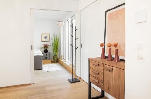 Kaisermuhlen Apartment | SkyLine Apartment mit Terrasse close to Lakes