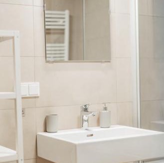 Erdberg Apartment | Skyline Apartment with SkyPool and Free Parking
