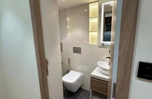 Khar Apartment | Skyline D : A Cozy Studio Apartment