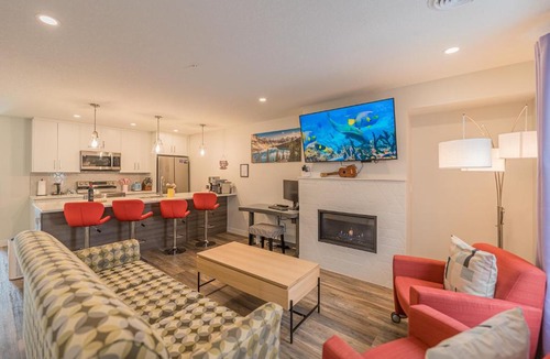 Canmore Apartment | Skyline Getaway - Mountain Views - Pool - Hot Tub-102