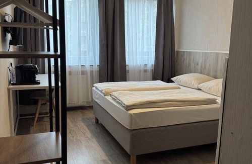Vahrenwald Hotel | Skyline Hotel