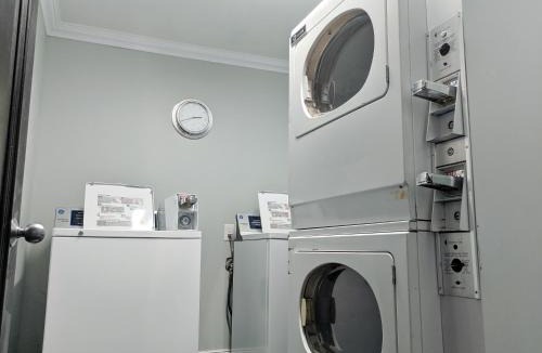 Fredericton Hotel | Skyline Motel