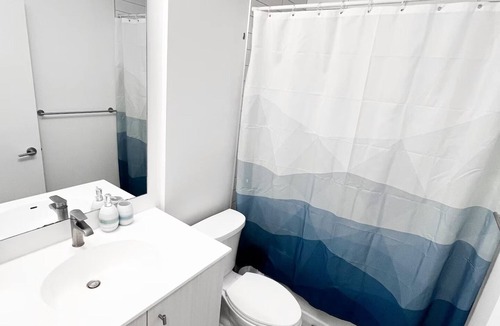 Kitchener Condo | Skyline Presidential Condo | Bowling Alley,Gym,Pool,Hot Tub,Sauna,Lounge