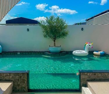 Racha Thewa Resort | Skyline Resort