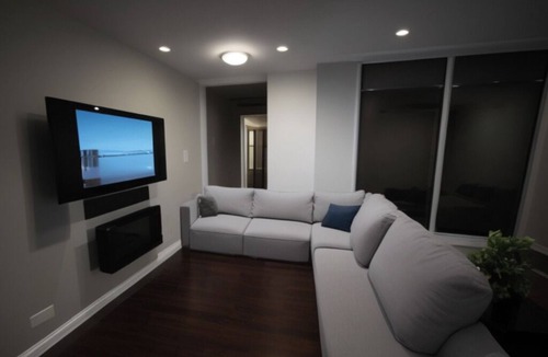 Chinatown Apartment | Skyline Retreat | 2BR Condo Close To Rogers Arena!