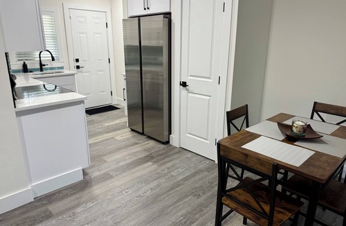 Woodside Cotton Mill Village Historic District House | Skyline Split A Retreat Close to Everything You Need! Quiet, Clean & Convenient.