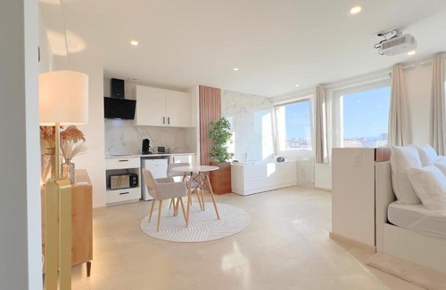 Saint-Roch - Badouillere - Chavanelle Apartment | Skyline Suite Premium - CinéSpa & Vue Panoramique