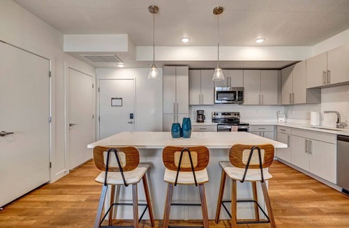 Draper Apartment | Skyline Suites Tropical 2bd 2ba