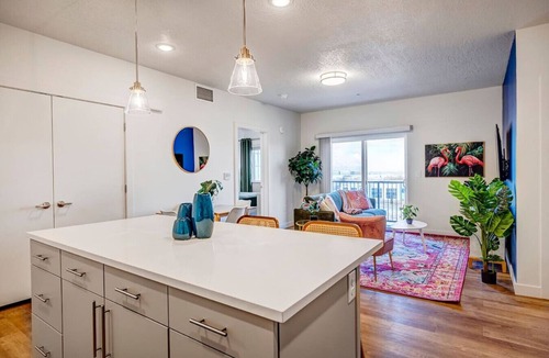 Draper Apartment | Skyline Suites Tropical 2bd 2ba