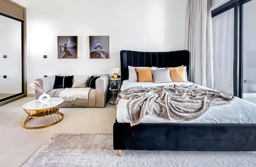 Business Bay Apartment | Skyline Views Chic 1BR with Canal Vibes