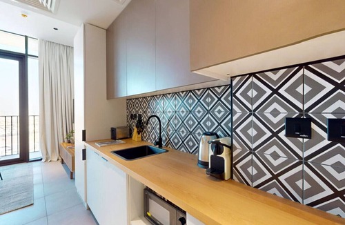 Jumeirah Village Triangle Apartment | Skyline Views: Sunset One Bedroom with Balcony