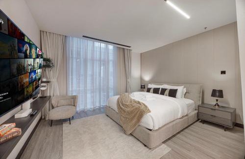 Jumeirah Beach Residence Apartment | Skyline Views with Waterfront & Marina Walk - 3 BDR Apartment